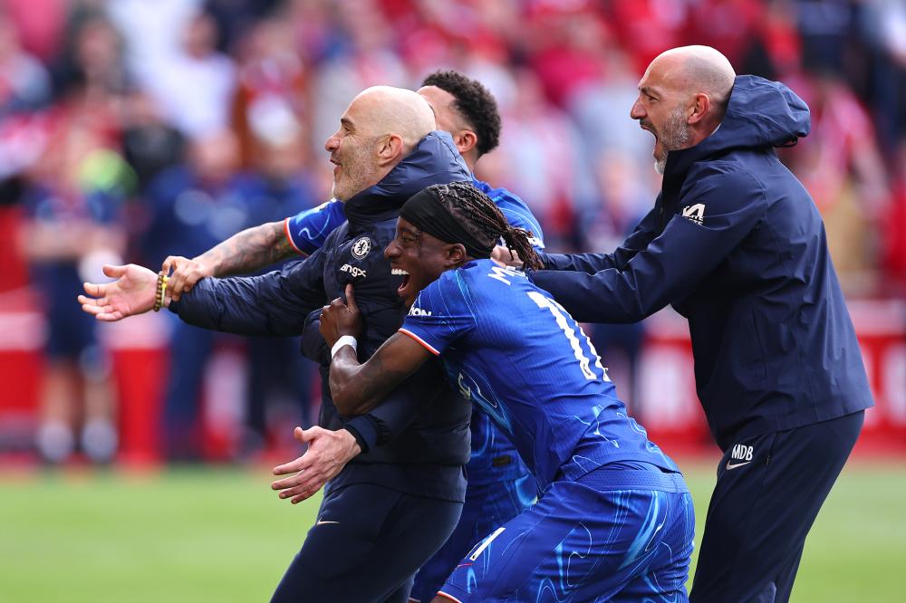 马特乌斯：我和马拉多纳就像梅西和C罗，但我们场外相处更多