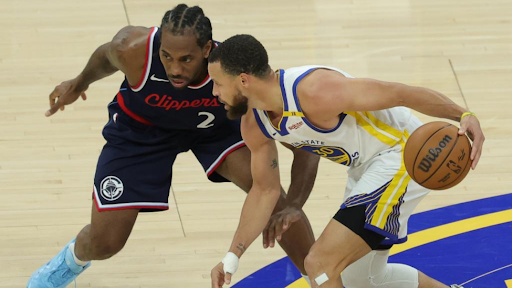 意甲三分制时代，斯帕莱蒂是第二位率队参加过三大德比的主帅